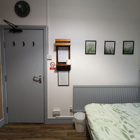 R3 - Cozy Small Double - City & Beach Access, Wifi, Free Parking - Self Catering Σουόνσι Εξωτερικό φωτογραφία