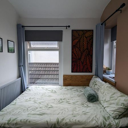 R3 - Cozy Small Double - City & Beach Access, Wifi, Free Parking - Self Catering Σουόνσι Εξωτερικό φωτογραφία