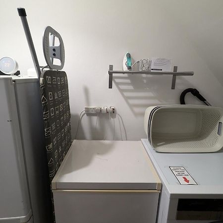 R3 - Cozy Small Double - City & Beach Access, Wifi, Free Parking - Self Catering Σουόνσι Εξωτερικό φωτογραφία