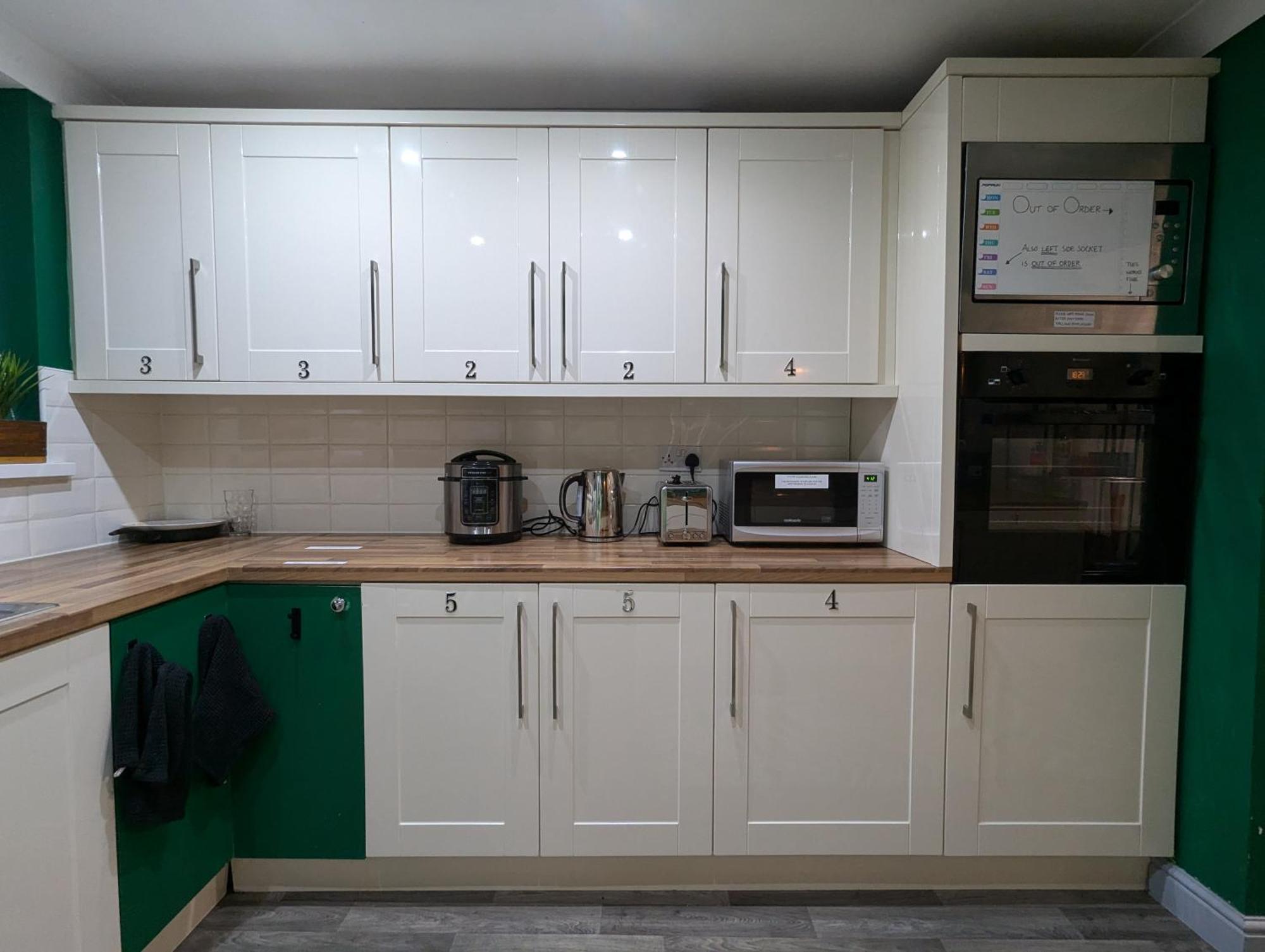 R3 - Cozy Small Double - City & Beach Access, Wifi, Free Parking - Self Catering Σουόνσι Εξωτερικό φωτογραφία