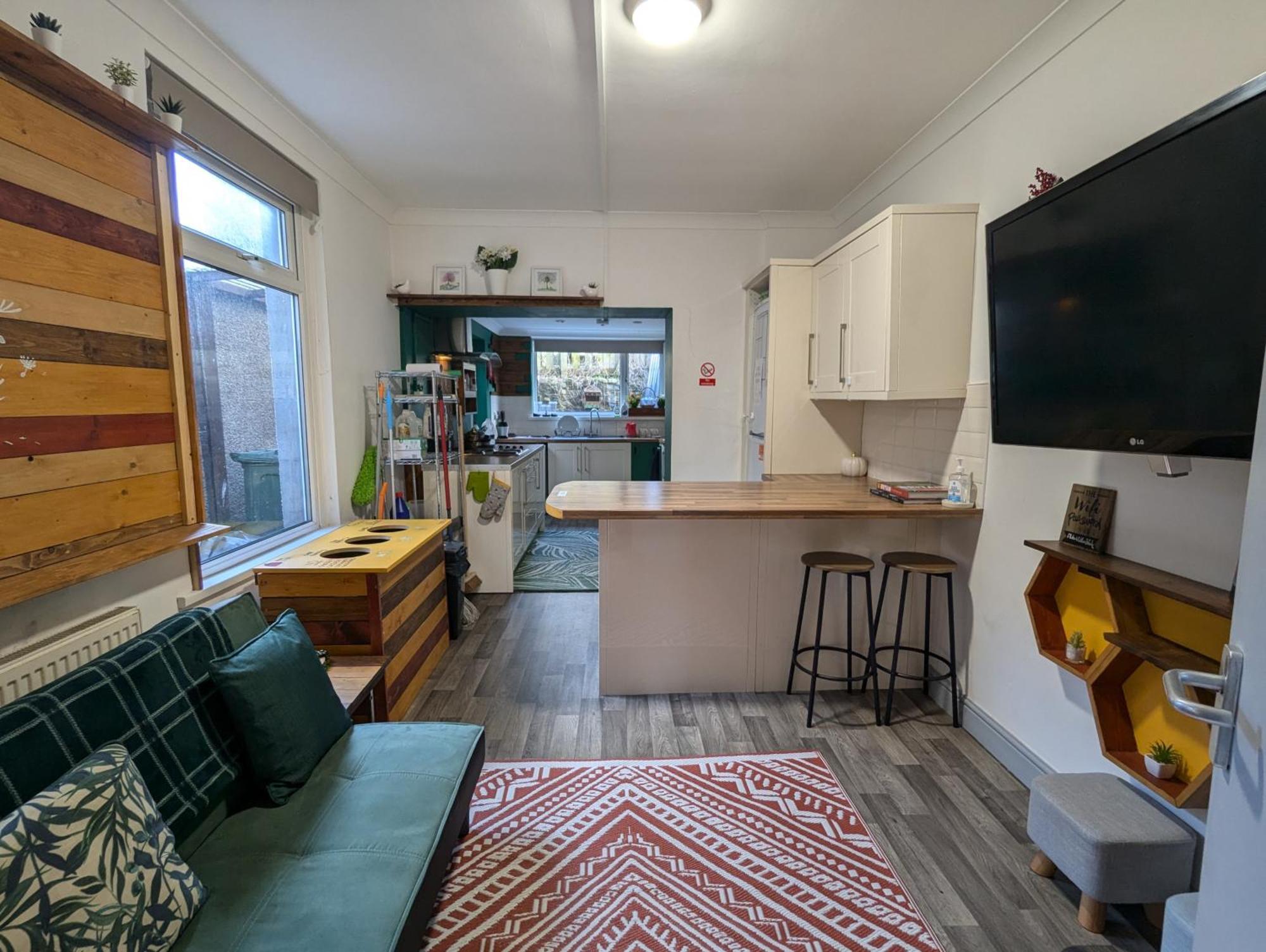 R3 - Cozy Small Double - City & Beach Access, Wifi, Free Parking - Self Catering Σουόνσι Εξωτερικό φωτογραφία